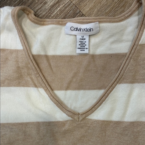 Calvin Klein Beige and White Striped V-Neck Sweater Top - Picture 2 of 9